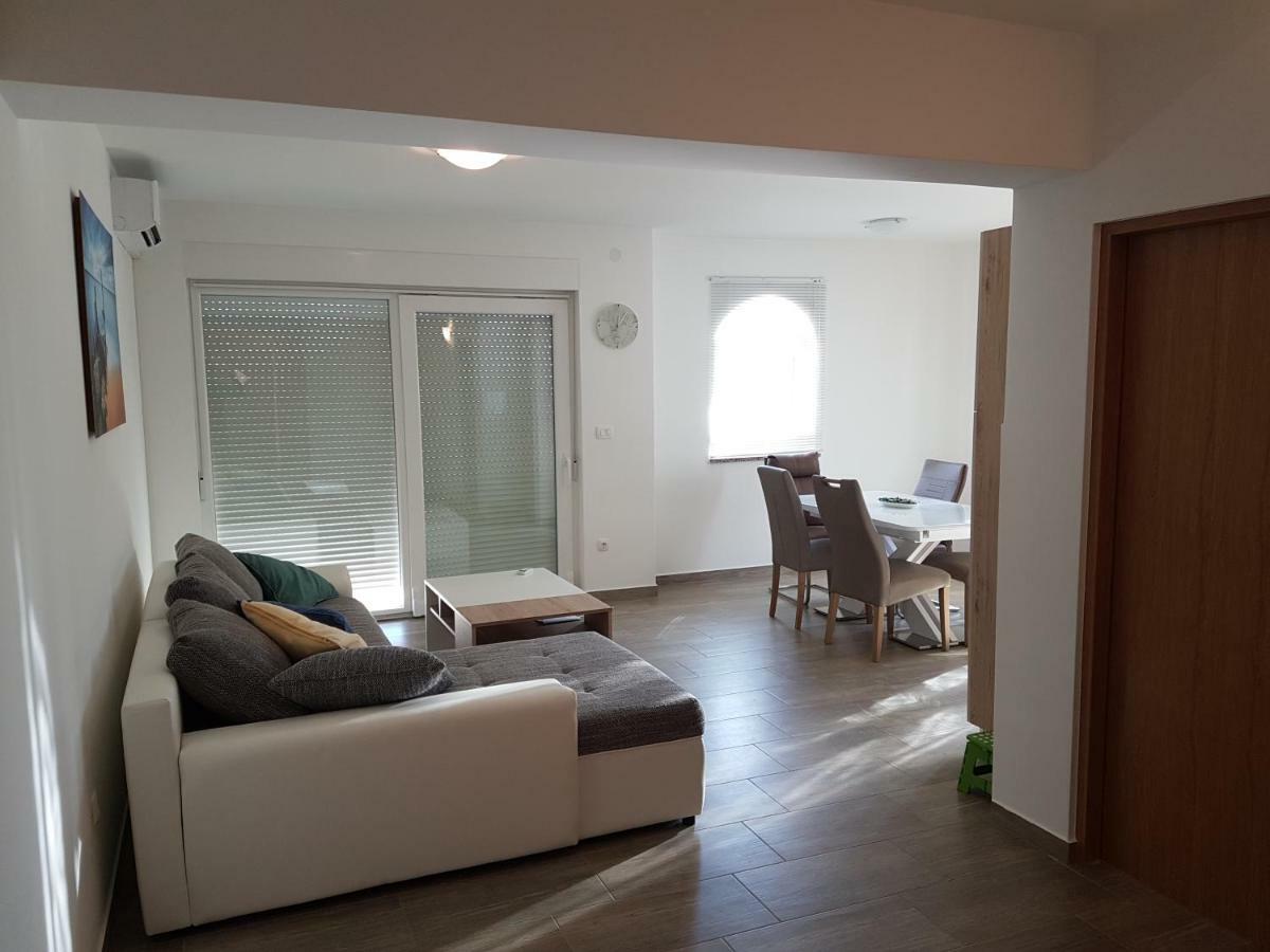 Apartments Eni Lovran Εξωτερικό φωτογραφία