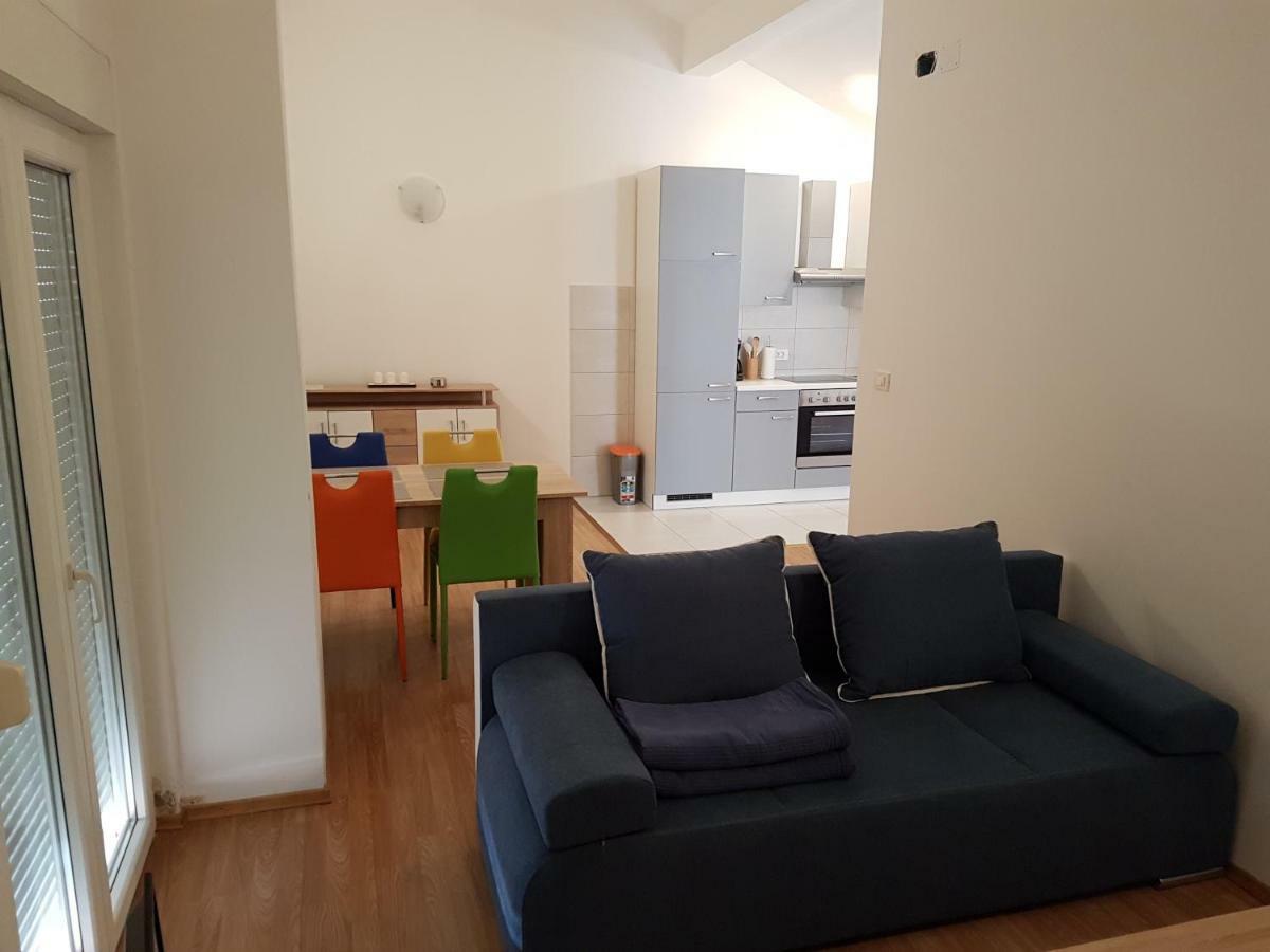 Apartments Eni Lovran Εξωτερικό φωτογραφία