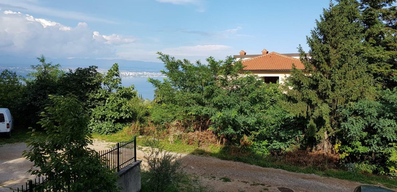Apartments Eni Lovran Εξωτερικό φωτογραφία